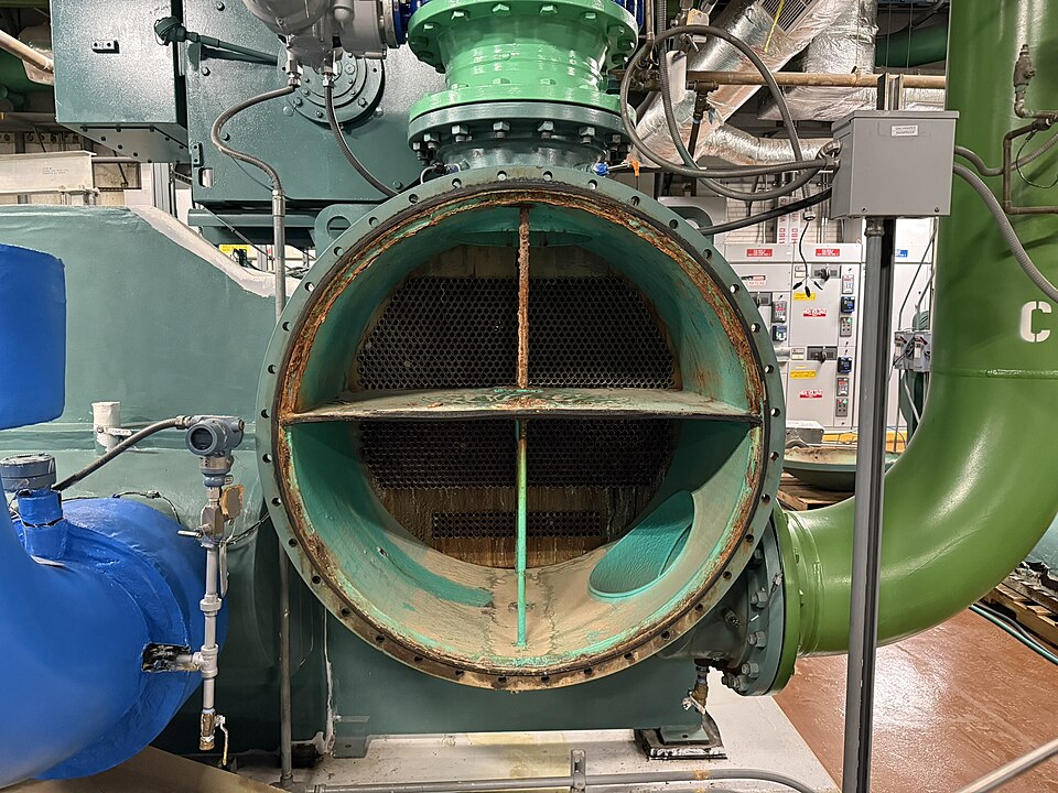 Industrial chiller heat exchanger